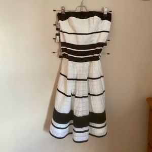 Gorgeous strapless black and white dress